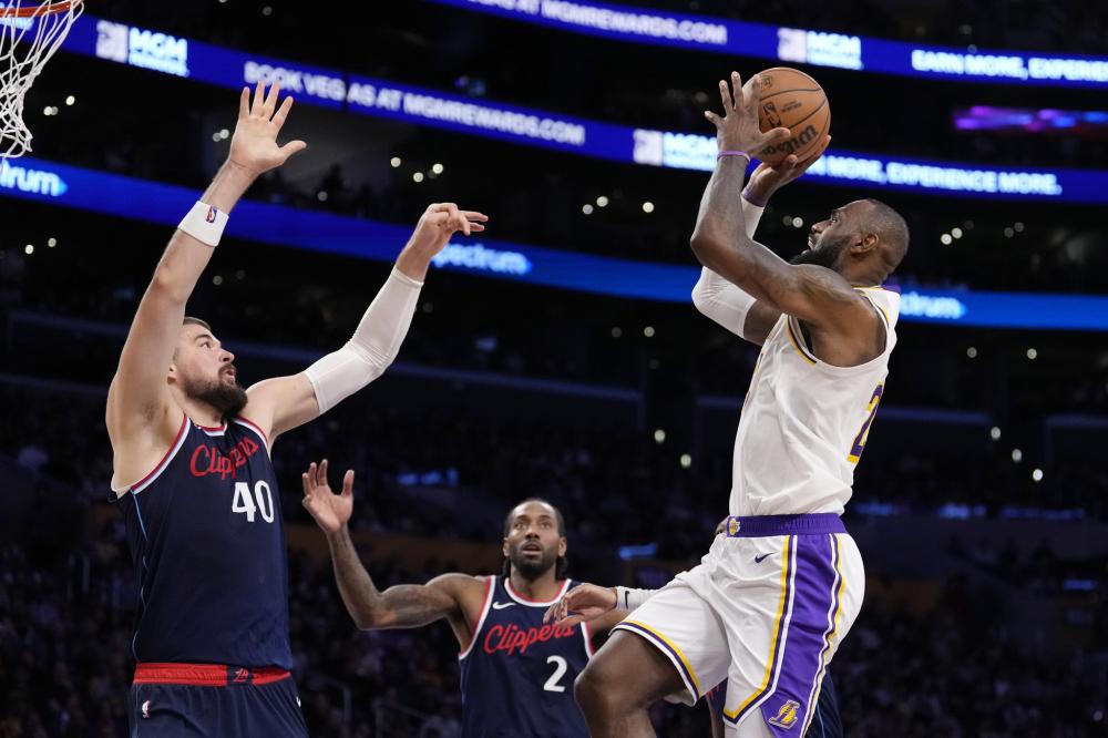 利物浦以4 利物浦以4